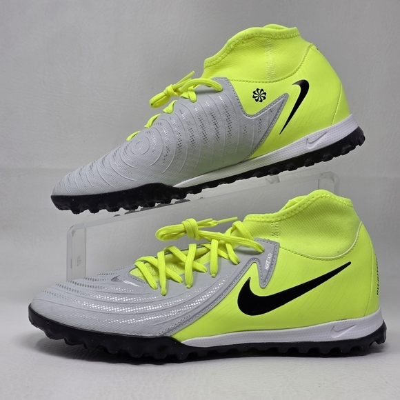 Nike Phantom Luna II Men Size 7 Academy TF Cleat Silver Soccer Futsal FJ2566-003